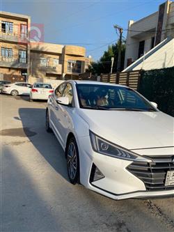 هیوندای ئەلەنترا